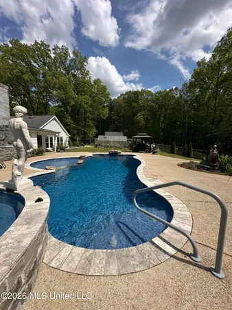 $925,000 | 1765 Nottingham Drive, Southaven, MS 38671
