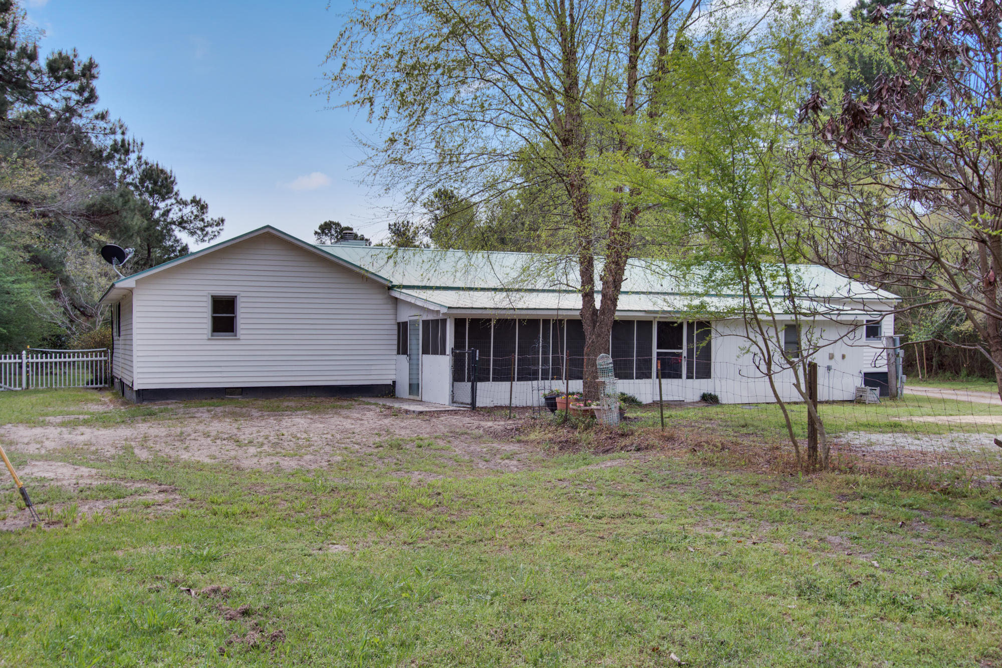 1092 Old Wiggins Road Holly Hill, SC 29059 - Photo 27 of 43 36