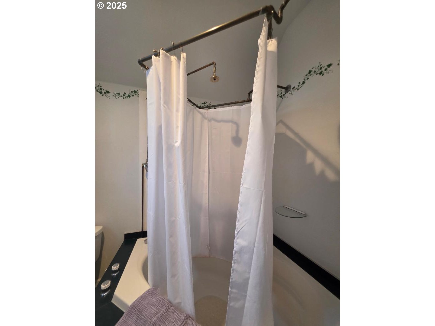 271 South Fairway Road Tygh Valley, OR 97063 - Photo 37 of 43 a view of bathroom