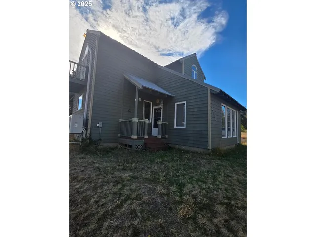 $439,000 | 271 South Fairway Road, Tygh Valley, OR 97063