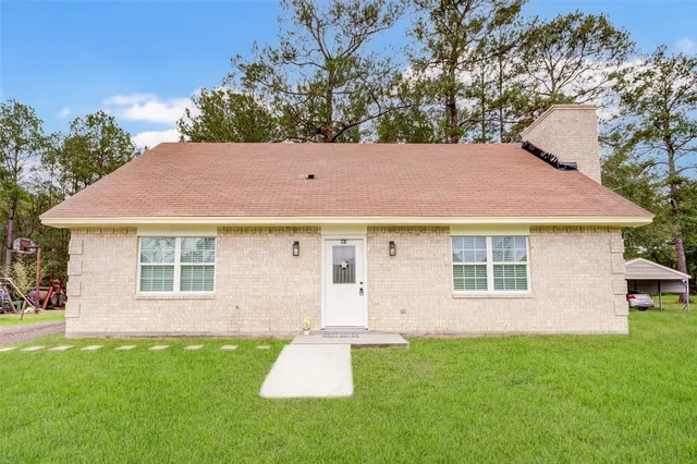 $2,100 | 630 Martin L King Street North, Liberty, TX 77575