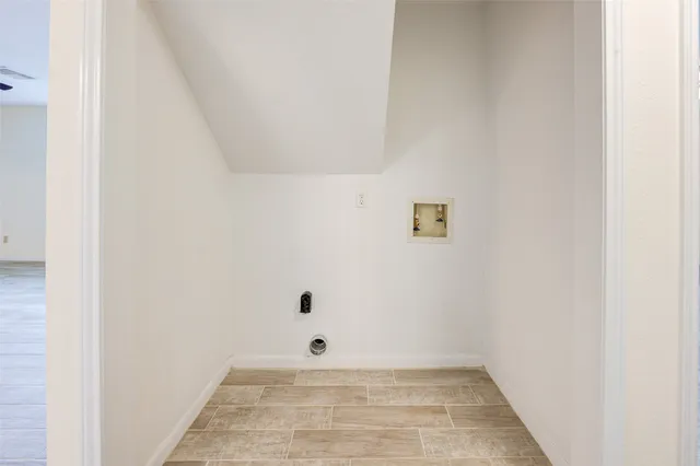 $2,100 | 630 Martin L King Street North, Liberty, TX 77575