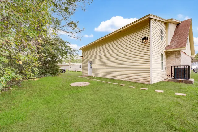 $2,100 | 630 Martin L King Street North, Liberty, TX 77575