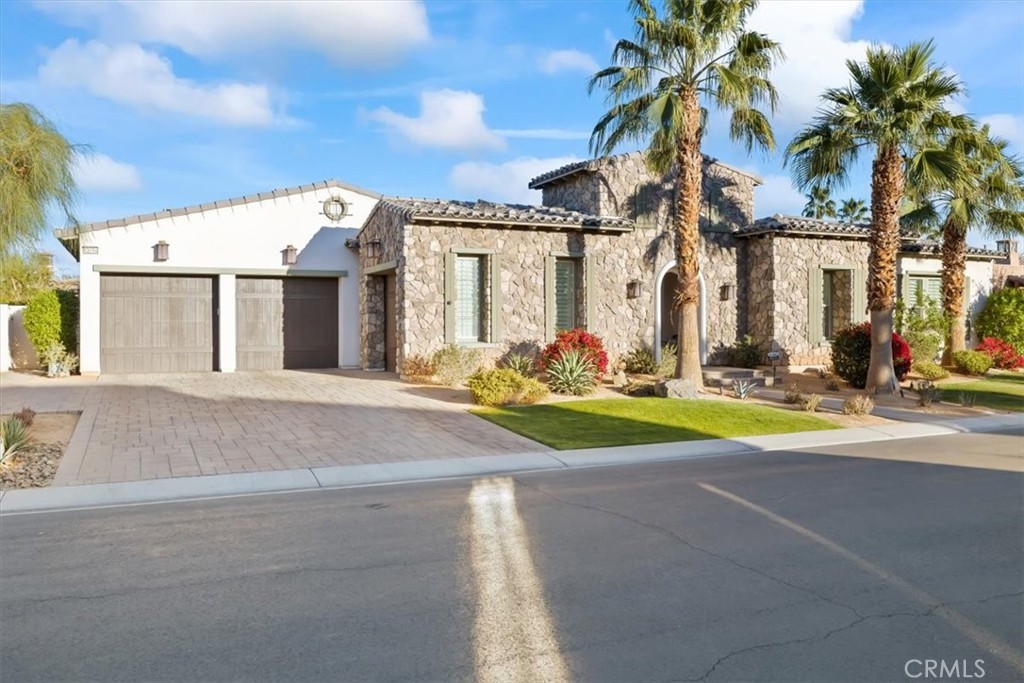 81094 Monarchos Circle La Quinta, CA 92253 - Photo 3 of 75