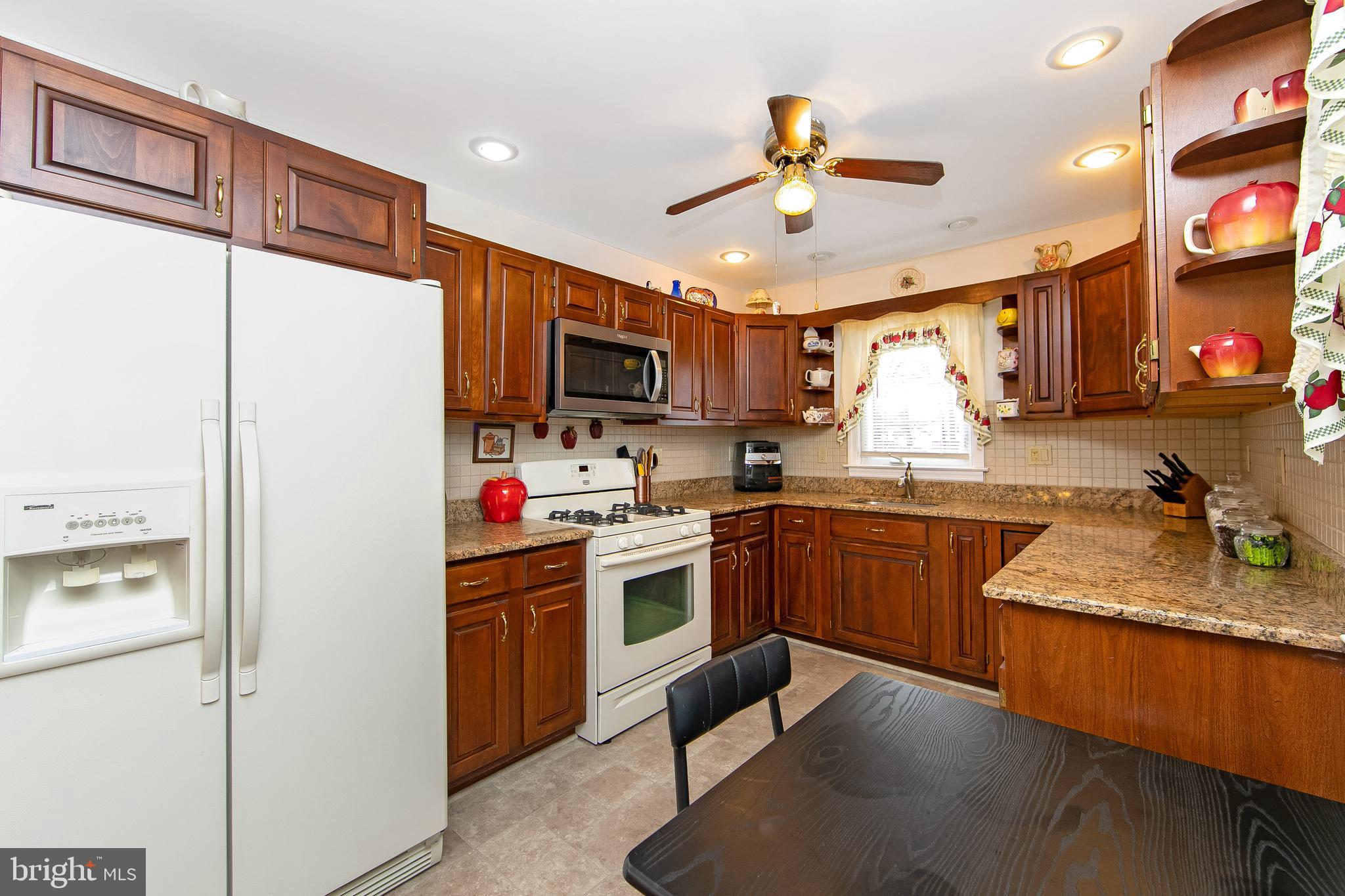11 Heritage Road Marlton, NJ 08053 - Photo 22 of 36