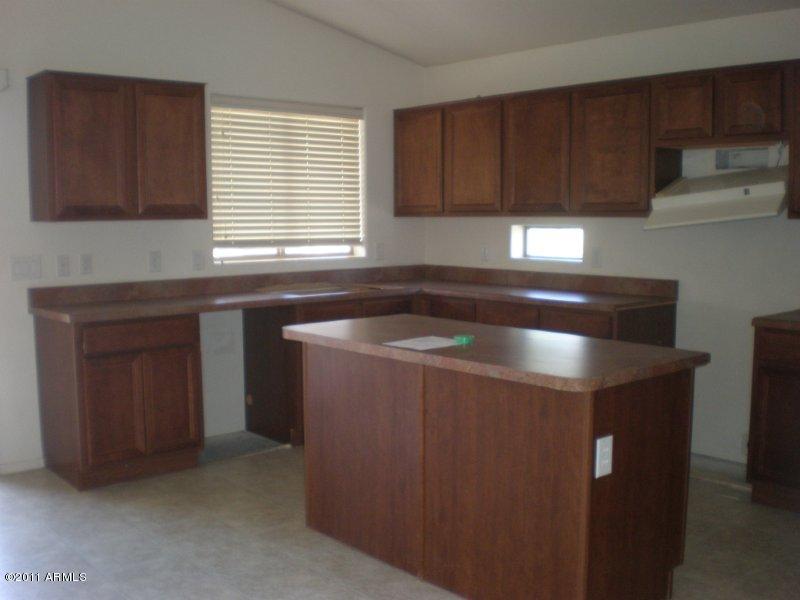 2521 West Carter Road Phoenix, AZ 85041 - Photo 3 of 13 kitchen