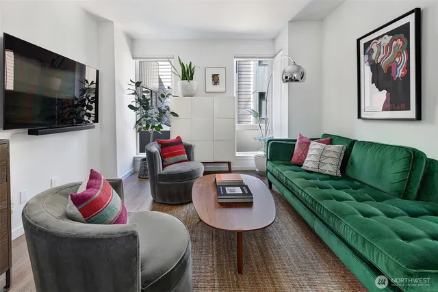 $863,000 | 1117 34th Avenue, Unit B, Seattle, WA 98122