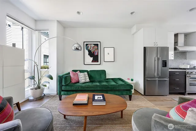 $863,000 | 1117 34th Avenue, Unit B, Seattle, WA 98122