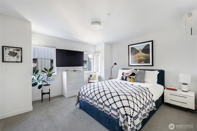 $863,000 | 1117 34th Avenue, Unit B, Seattle, WA 98122