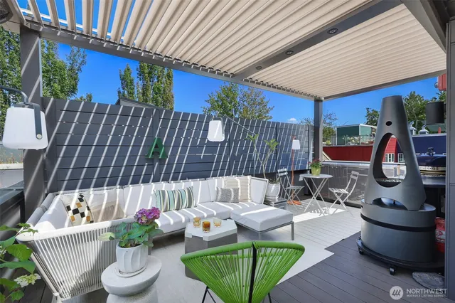 $863,000 | 1117 34th Avenue, Unit B, Seattle, WA 98122