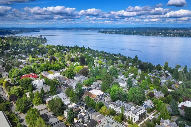 $863,000 | 1117 34th Avenue, Unit B, Seattle, WA 98122
