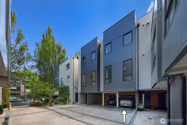 $863,000 | 1117 34th Avenue, Unit B, Seattle, WA 98122
