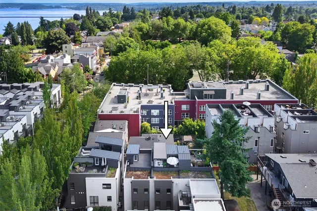 $863,000 | 1117 34th Avenue, Unit B, Seattle, WA 98122
