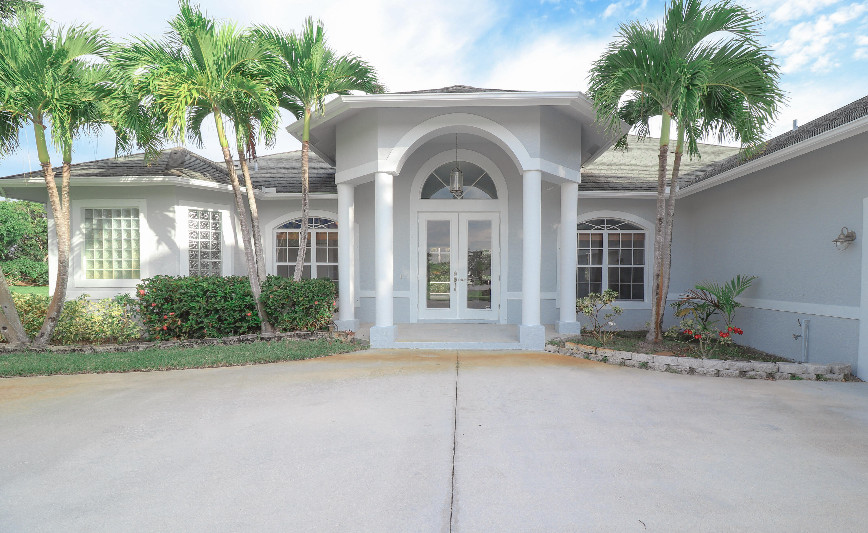 471 Southeast Pine Road Port St. Lucie, FL 34984 - Photo 14 of 40 IMG_3425