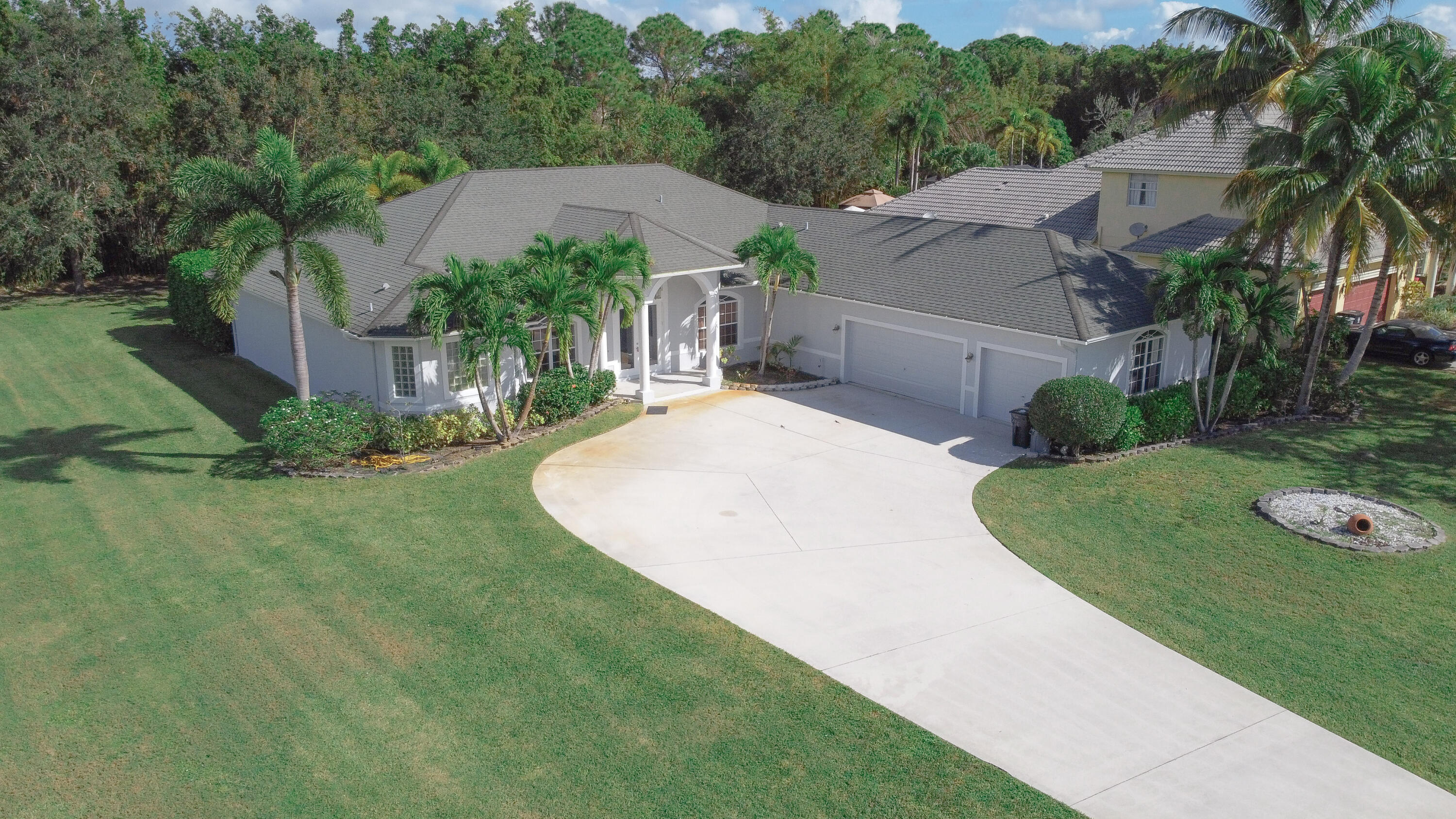 471 Southeast Pine Road Port St. Lucie, FL 34984 - Photo 3 of 40 DJI_0068