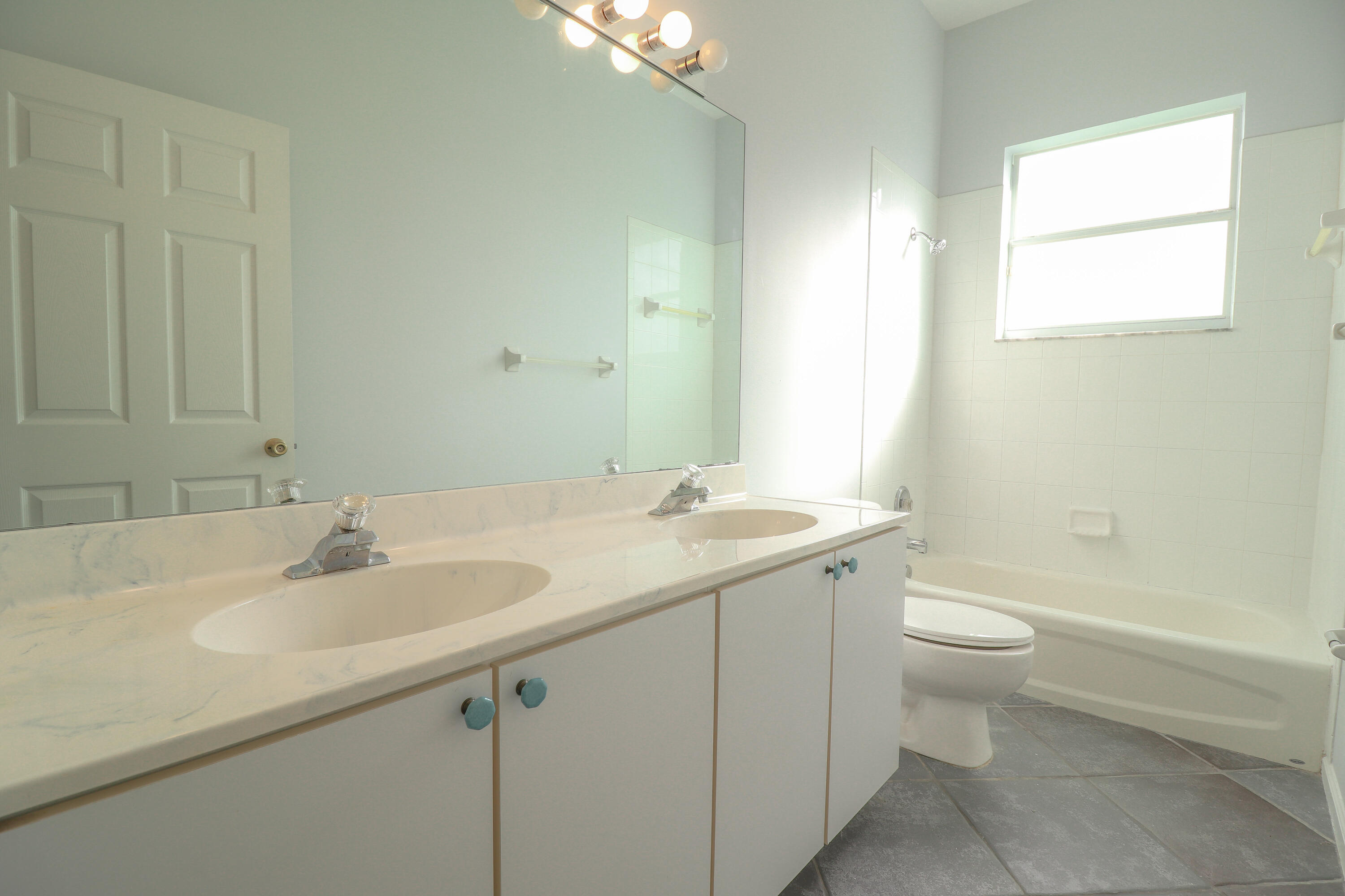 471 Southeast Pine Road Port St. Lucie, FL 34984 - Photo 32 of 40 IMG_3575