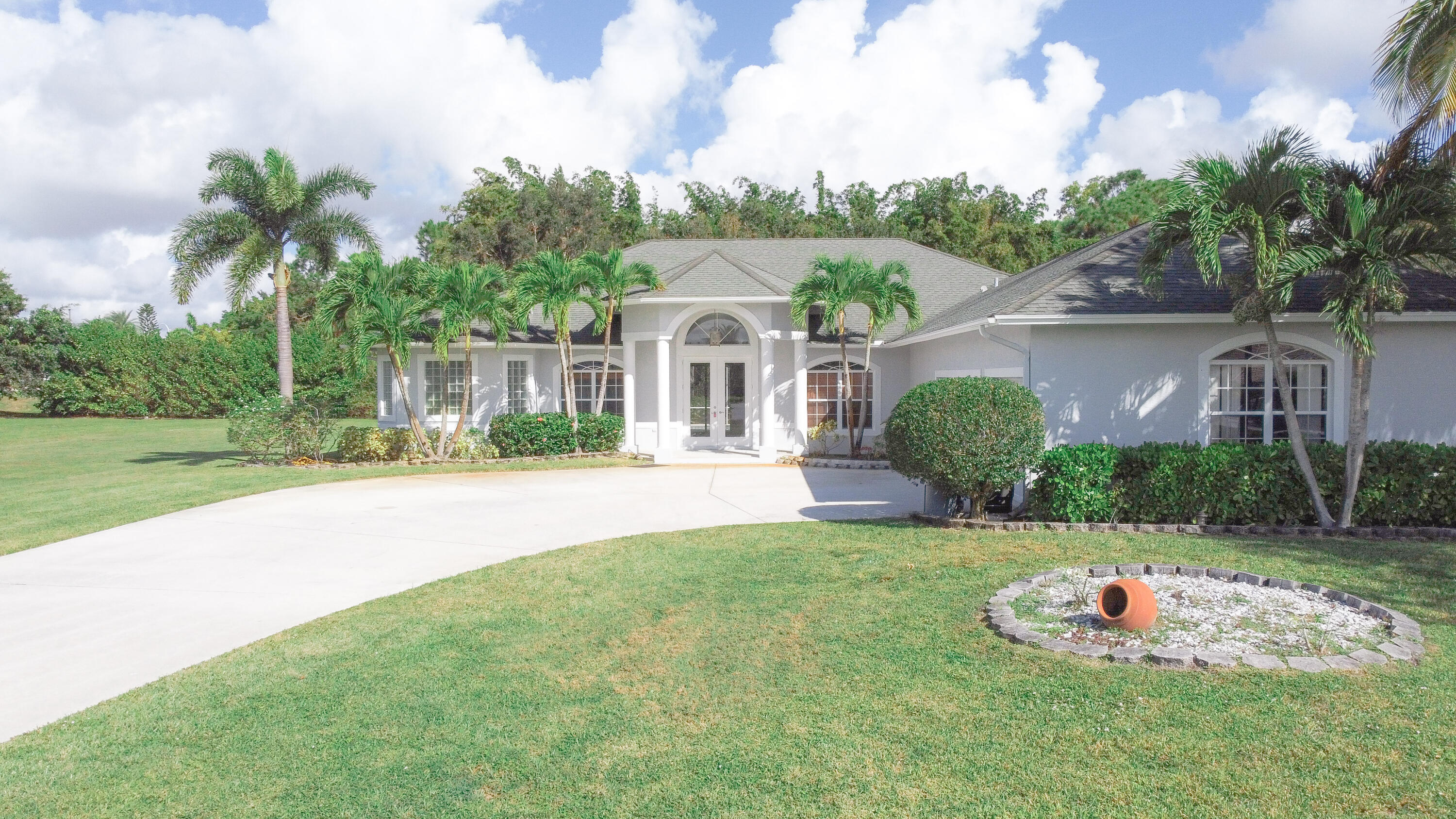 471 Southeast Pine Road Port St. Lucie, FL 34984 - Photo 4 of 40 DJI_0053