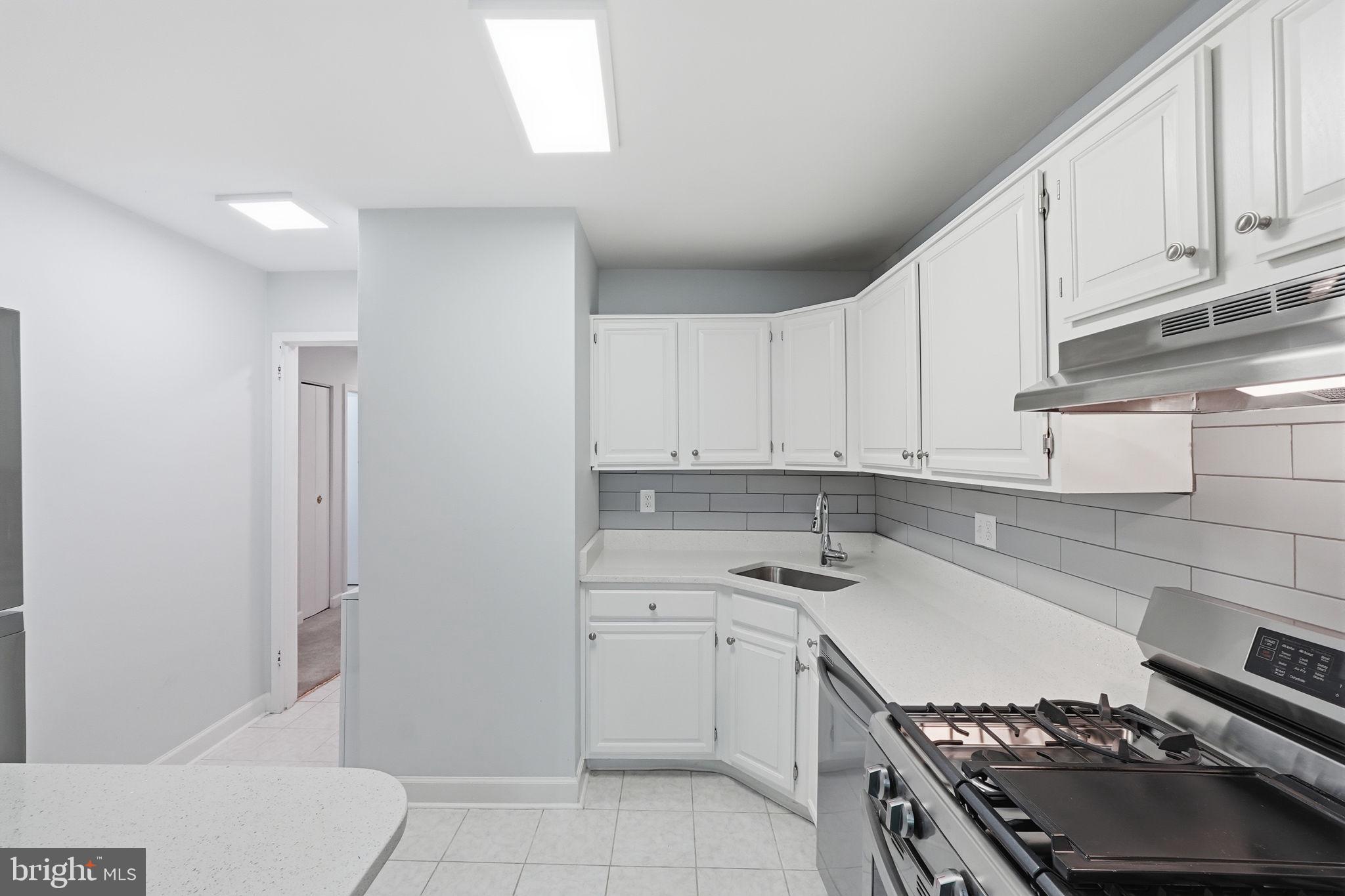 1558 Northgate Square, Unit 32B Reston, VA 20190 - Photo 8 of 24
