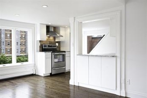 12 Aberdeen Street, Unit 3 Boston, MA 02215 - Photo 5 of 16