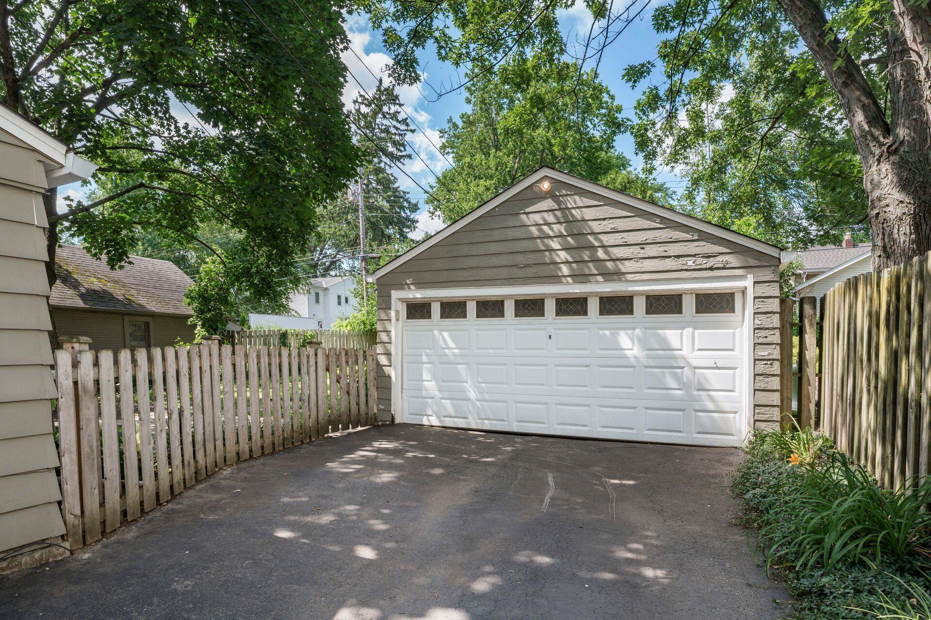 322 Acton Road Columbus, OH 43214 - Photo 36 of 58 2 car garage