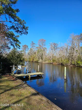 $399,000 | 106 Pilot Place, New Bern, NC 28562