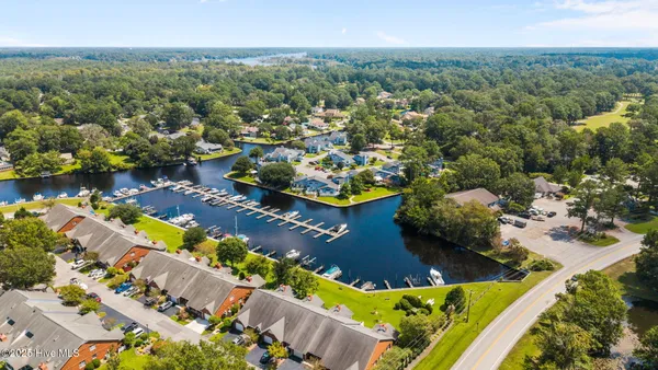 $399,000 | 106 Pilot Place, New Bern, NC 28562