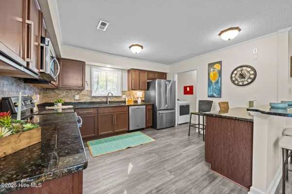 $399,000 | 106 Pilot Place, New Bern, NC 28562