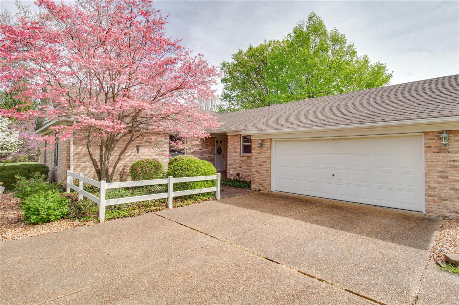 7924 Wolf Road Alton, IL 62002 - Photo 11 of 79