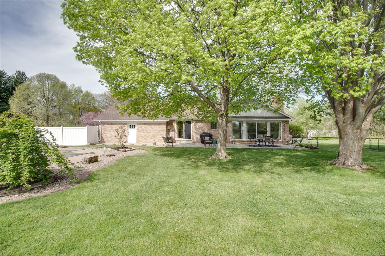 7924 Wolf Road Alton, IL 62002 - Photo 50 of 79