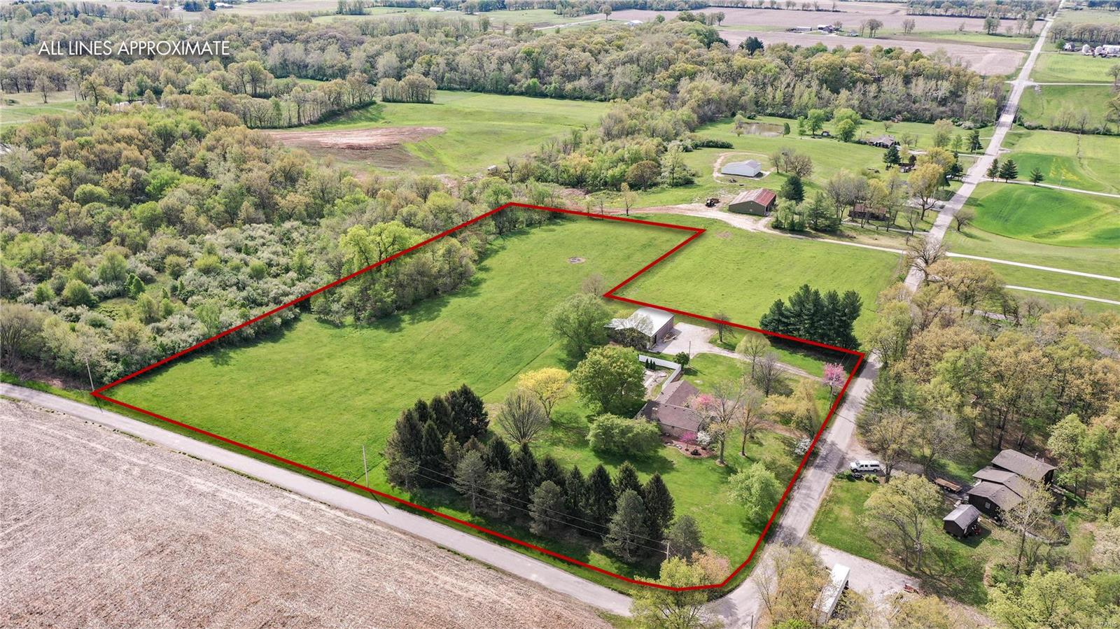 7924 Wolf Road Alton, IL 62002 - Photo 5 of 79