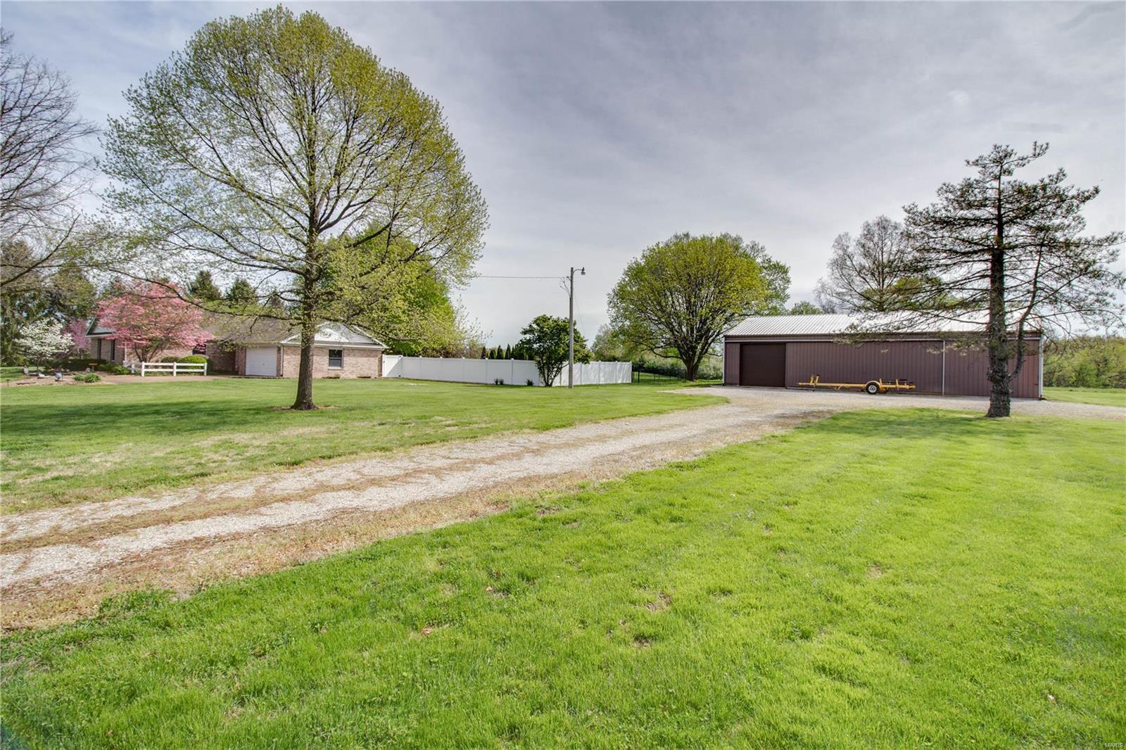 7924 Wolf Road Alton, IL 62002 - Photo 57 of 79