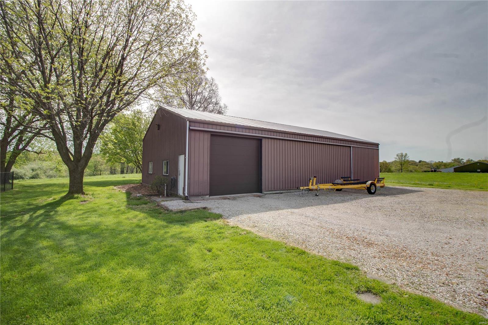 7924 Wolf Road Alton, IL 62002 - Photo 58 of 79