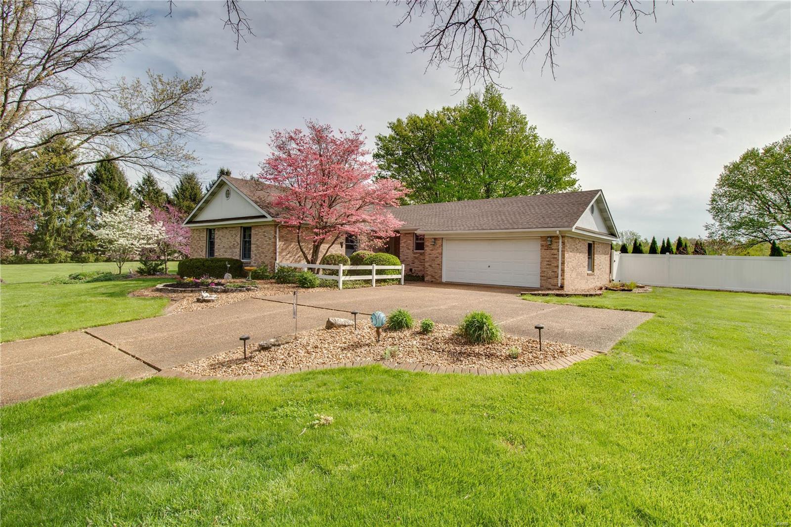 7924 Wolf Road Alton, IL 62002 - Photo 7 of 79