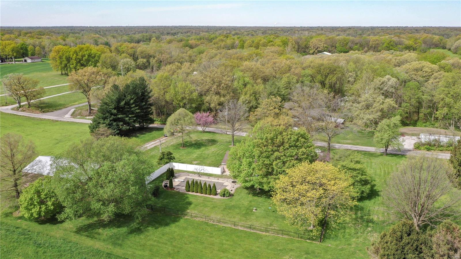 7924 Wolf Road Alton, IL 62002 - Photo 75 of 79