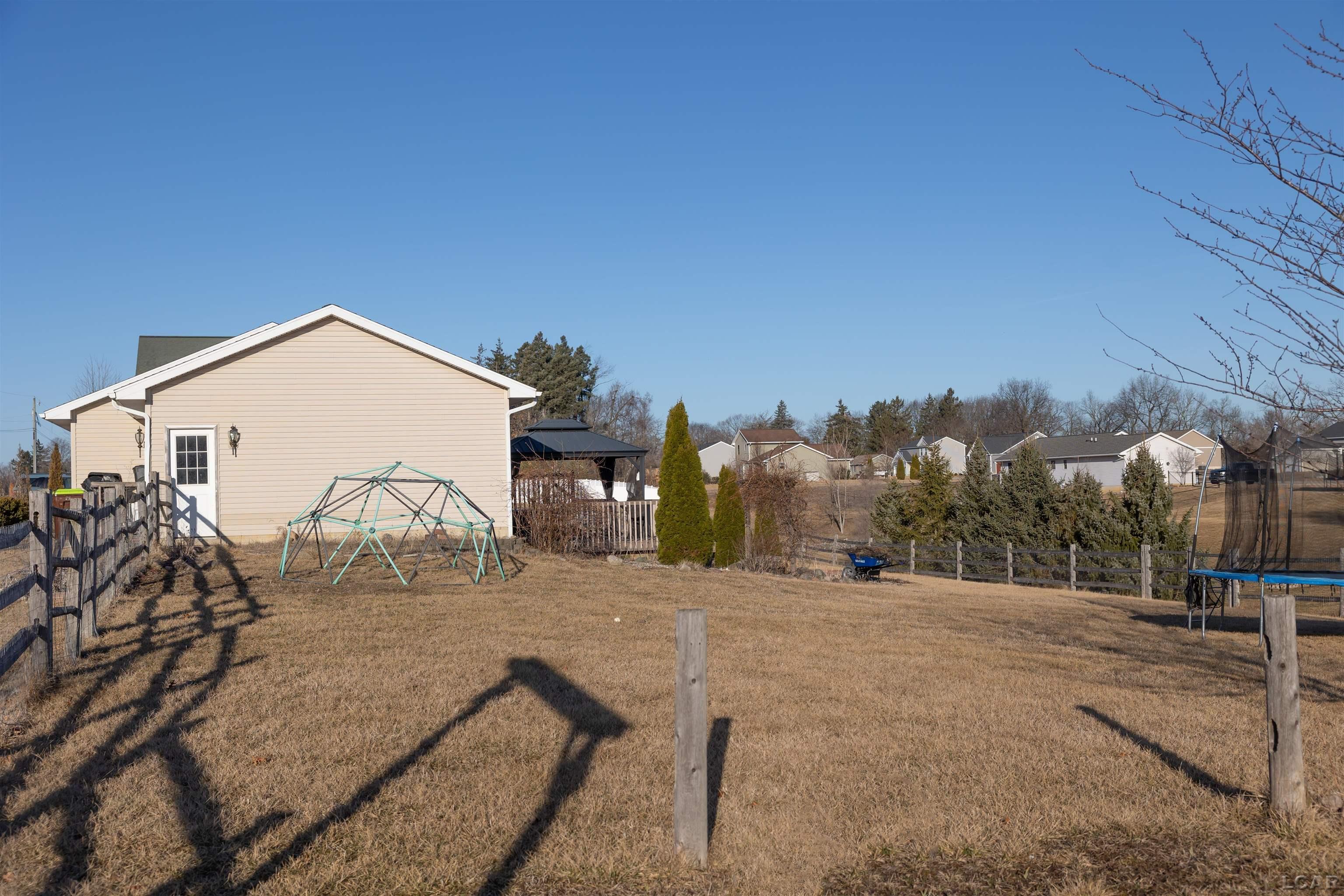 3717 Sutton Road Tecumseh, MI 49286 - Photo 3 of 48