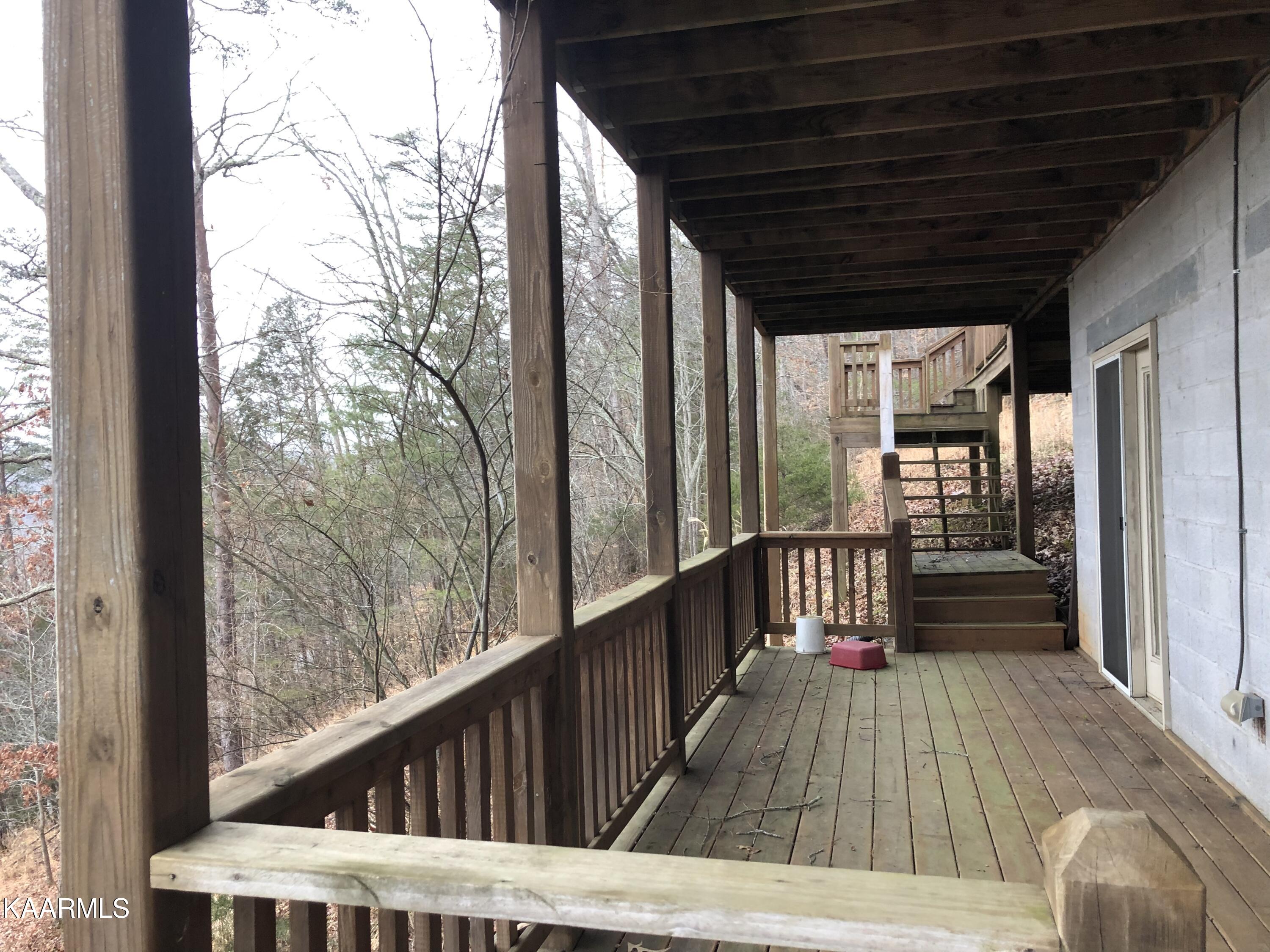 151 White Circle Road Speedwell, TN 37870 - Photo 10 of 37 C2D082F0-7136-4EDE-B772-CE87676B2DB1
