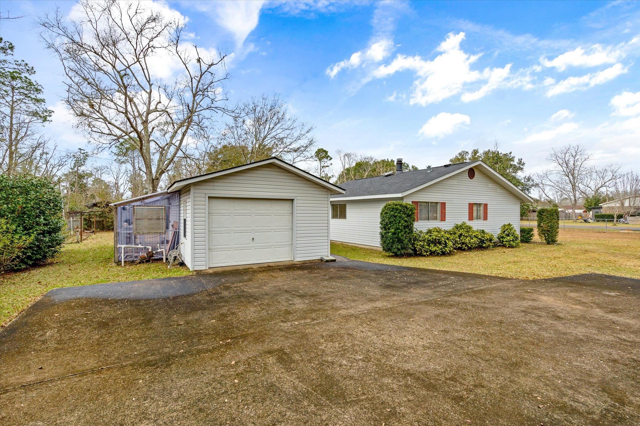 628 East Pedigo Avenue Foley, AL 36535 - Photo 32 of 46