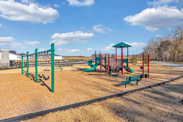 $390,000 | 122 Firehole Road, Gray Court, SC 29645