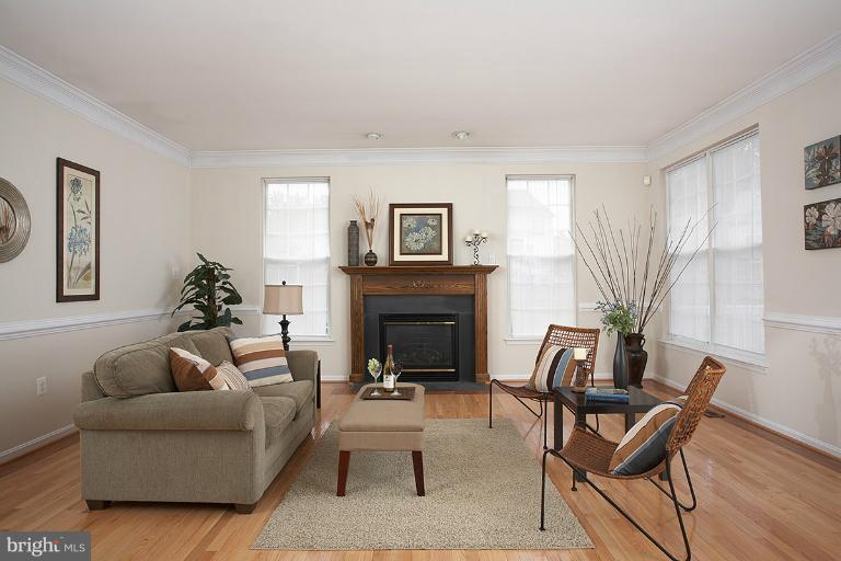 2203 Manor Spring Terrace Silver Spring, MD 20906 - Photo 3 of 30 Family Room