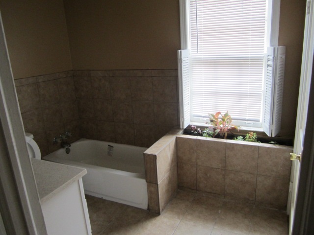 1193 Railton Road Memphis, TN 38111 - Photo 8 of 13