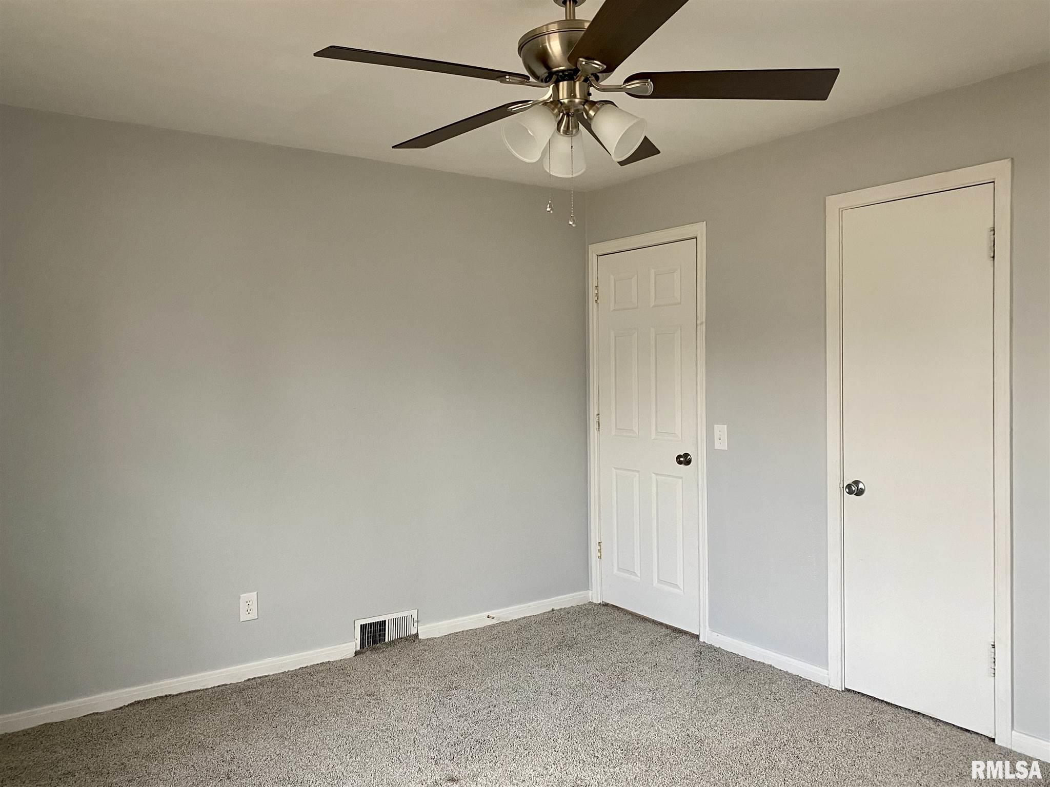 2425 Huntington Road Springfield, IL 62703 - Photo 13 of 20