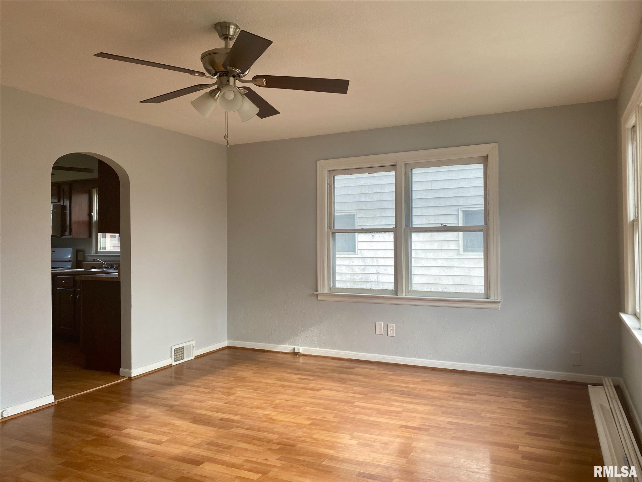 2425 Huntington Road Springfield, IL 62703 - Photo 3 of 20