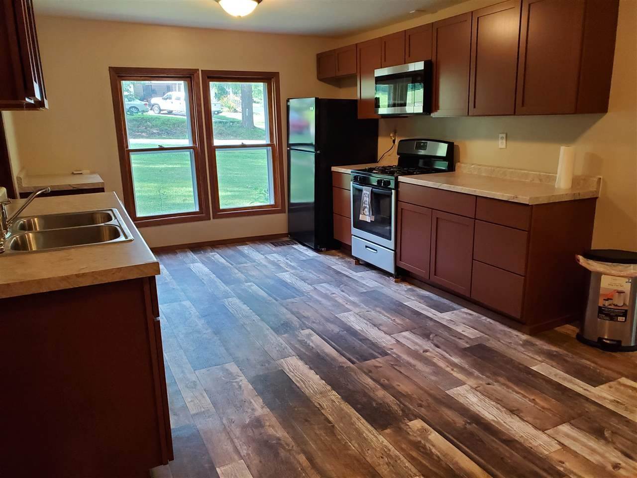 190 Washburn Street Riverside, IA 52327 - Photo 6 of 23 Gallery Image 6