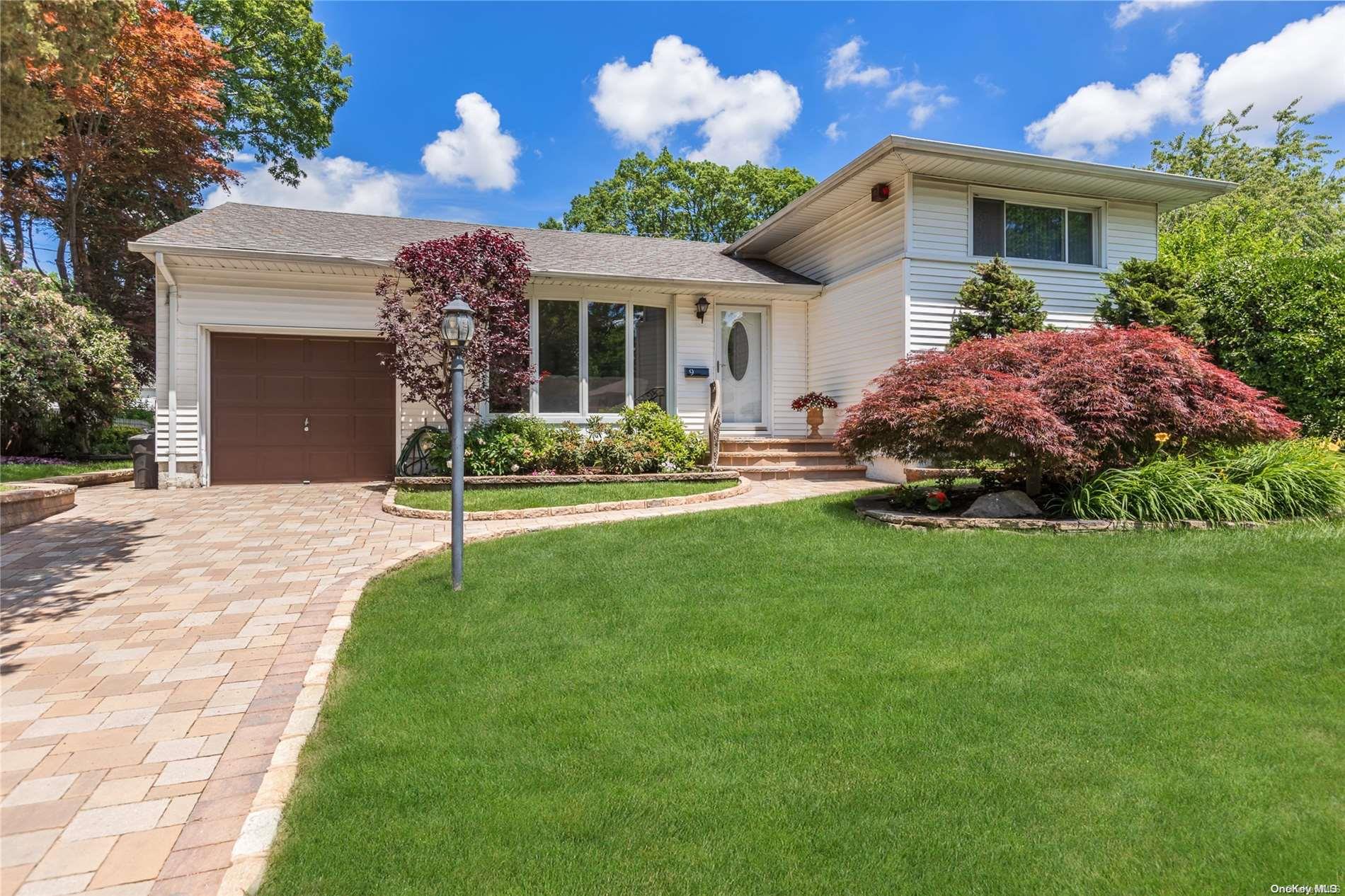 9 Rensselaer Drive Commack, NY 11725 - Photo 1 of 1 Gallery Image 1
