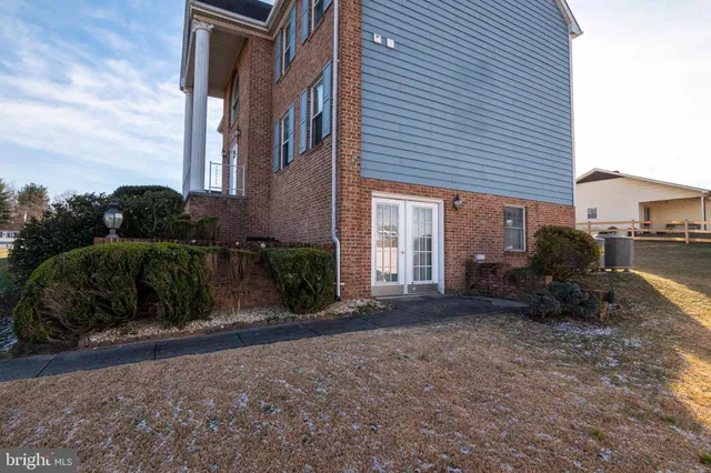 $550,000 | 507 Meadow Lane, Front Royal, VA 22630