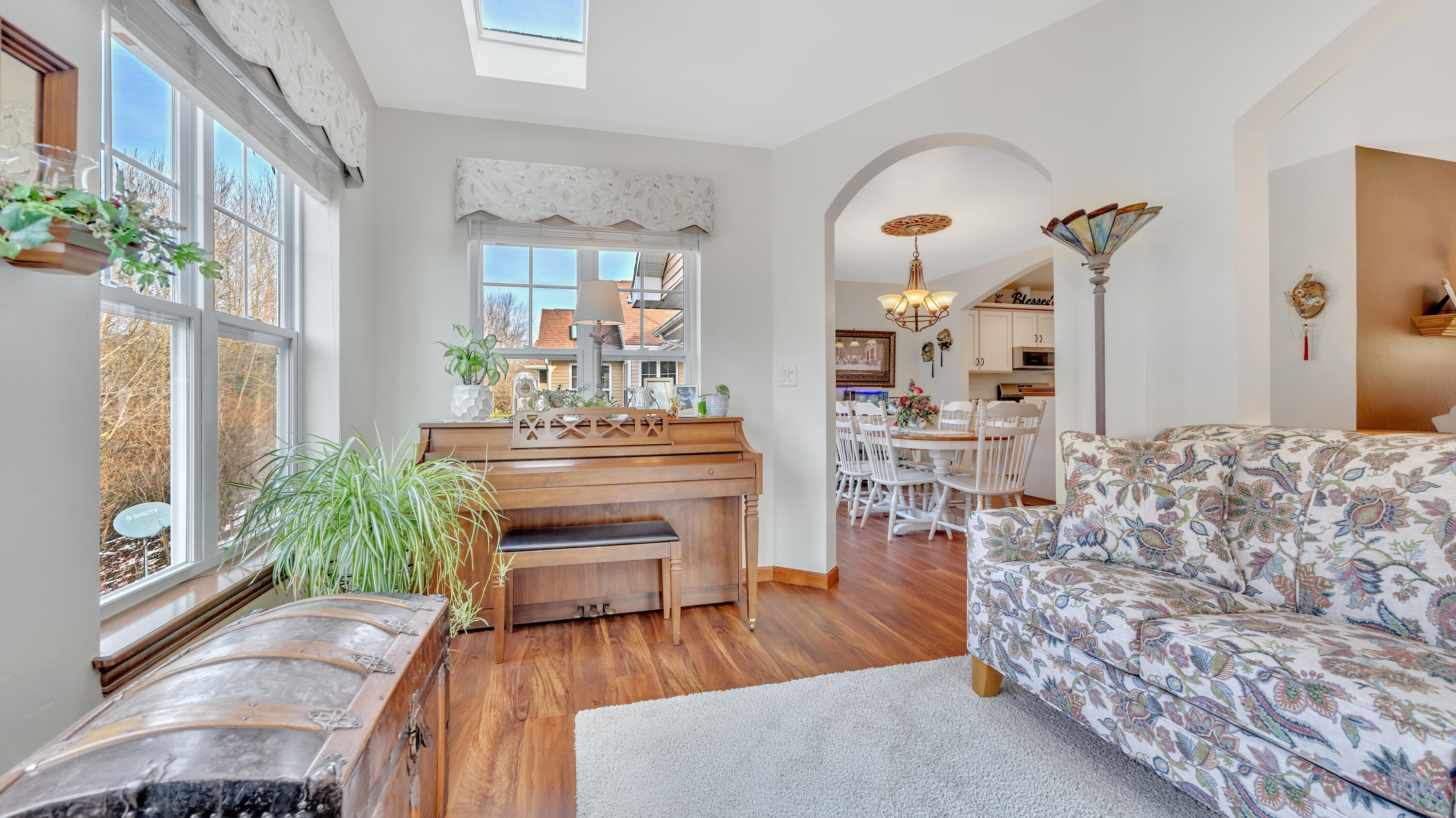 436 Maple Leaf Court Manitowoc, WI 54220 - Photo 11 of 39 Sunroom 1