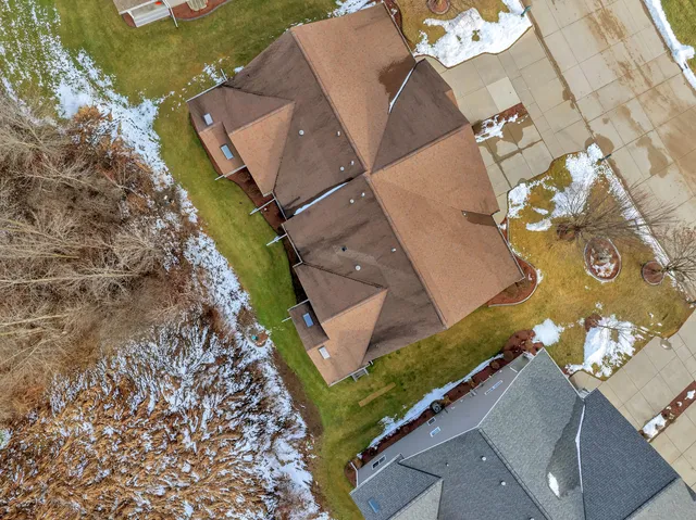 $434,900 | 436 Maple Leaf Court, Manitowoc, WI 54220