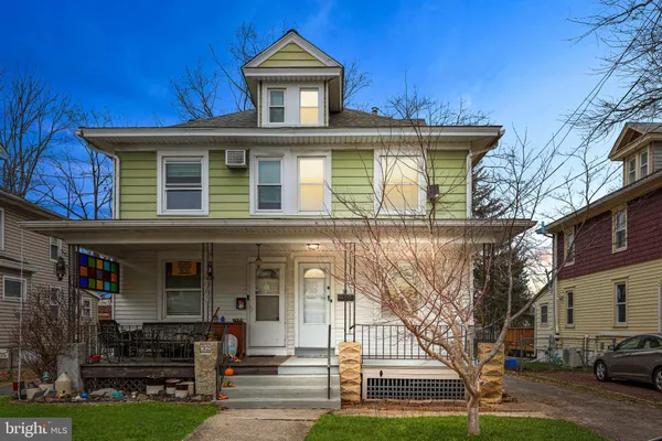 $2,650 | 34 East Hendrickson Avenue, Morrisville, PA 19067