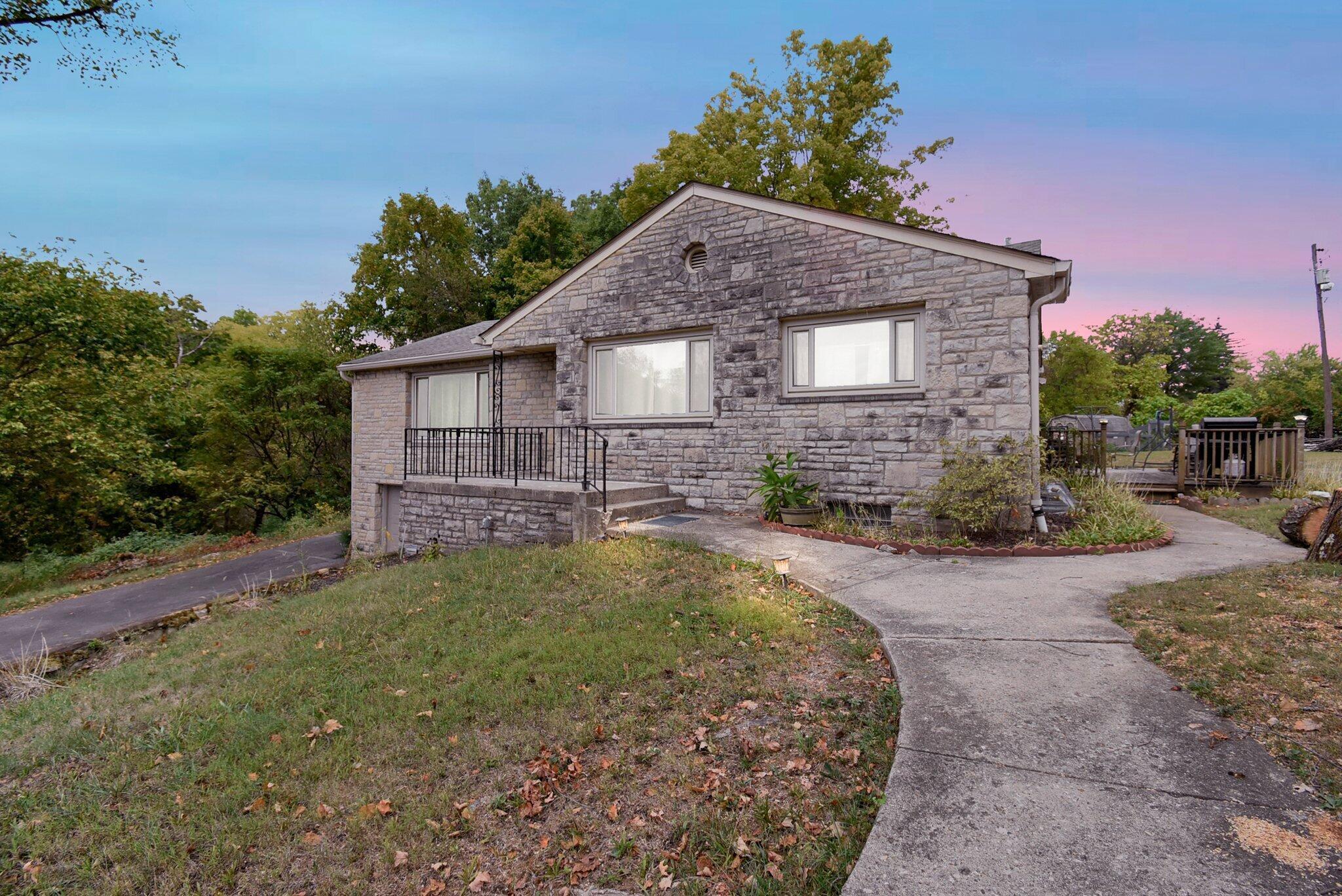1-web-or-mls-3801-westerville-rd