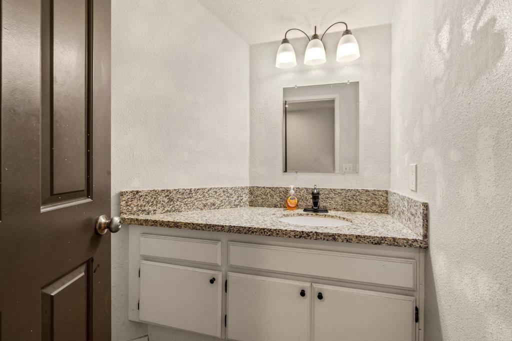 29922 Avenida Cima Del Sol Temecula, CA 92591 - Photo 9 of 29